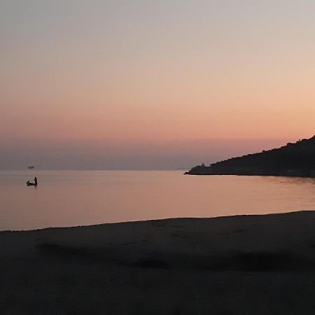 Soula'S Sunshine Big Apartment Nea Karvali Bagian luar foto