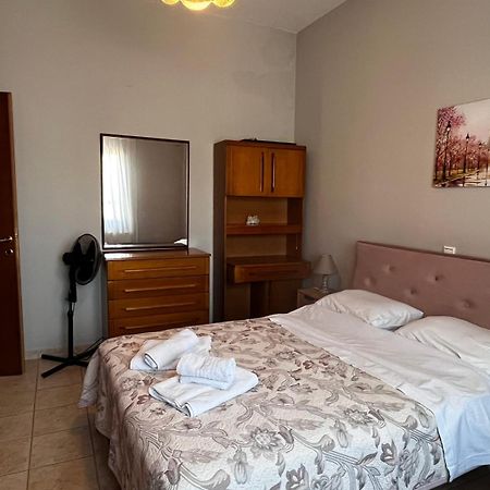Soula'S Sunshine Big Apartment Nea Karvali Bagian luar foto