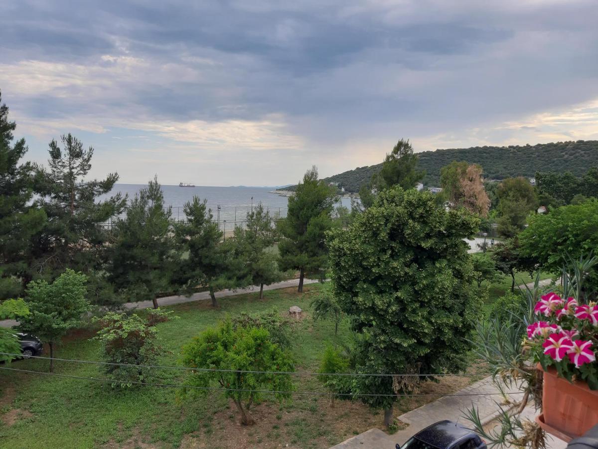 Soula'S Sunshine Big Apartment Nea Karvali Bagian luar foto